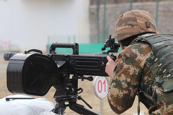 武警黑龙江总队某支队组织重火器实弹射击训练