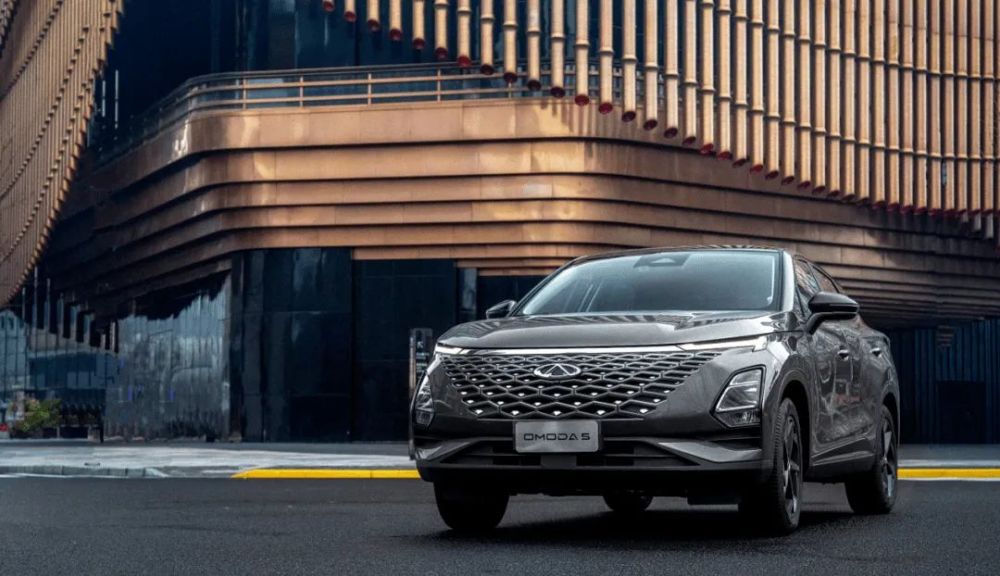 奇瑞连推三款新车 冲击全年150万辆目标 与合资车正面竞争 天天看点