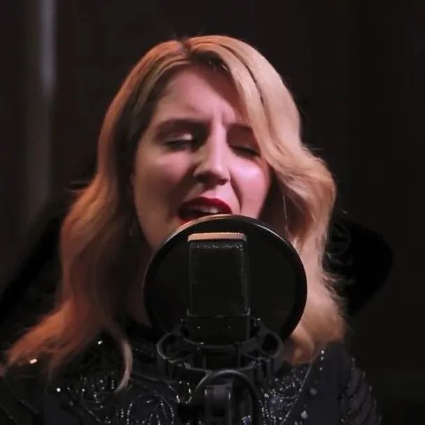 cheek to cheek:伸手可及的天堂