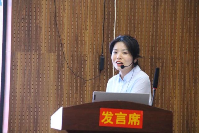 尉氏三中洧川校区举办班主任心理健康知识讲座