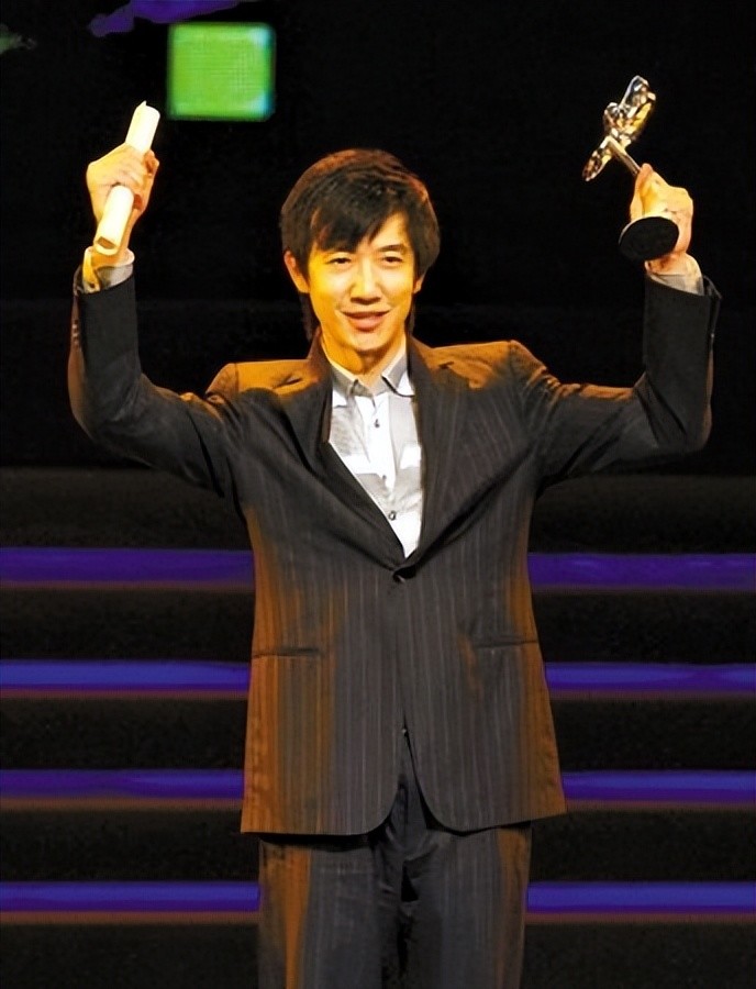 梅婷与京圈大佬叶大鹰传绯闻36岁二婚和老公恩爱至今