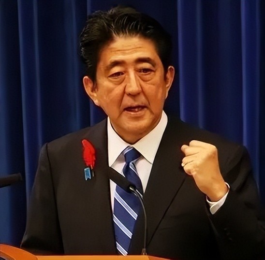 特别一提的是,警方成功地从伊藤诗织身上提取到了山口敬之的dna,这是