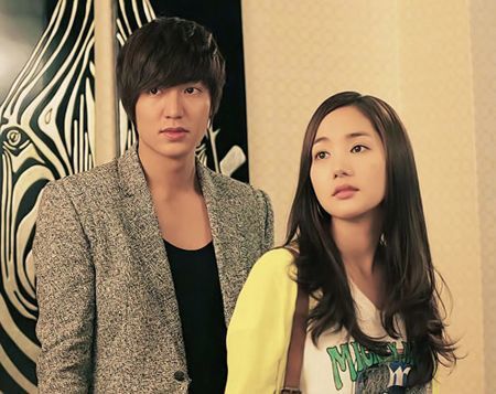 整容受嘲讽也没被打倒的朴敏英却在和李敏镐恋爱后被迫退圈两年