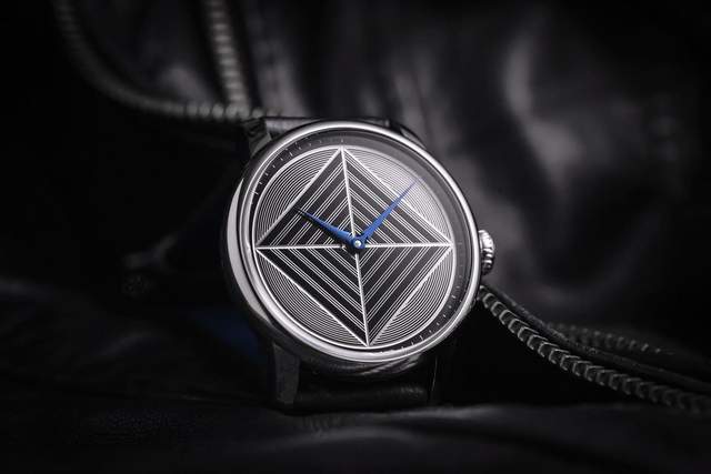 新表鉴赏:诺时手表(louis erard)挑战最亲民的机刻雕花工艺