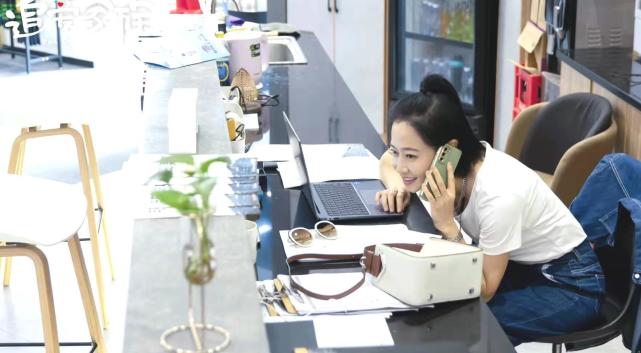 通過很哥的介紹,我們發現電視劇《追愛家族》中齊家三兄弟的前女友都