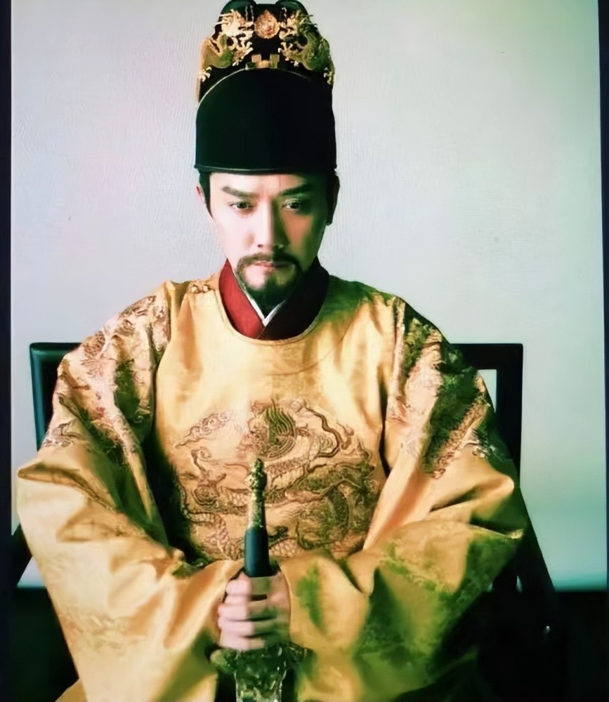 《山河月明》两个演员演朱棣:成毅开了个好头,冯绍峰让人担心_腾讯