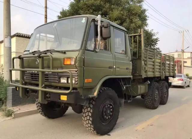 7,"东风"eq-2102 6x6型"东风"eq-2100型也叫做eq-245型,是上一代eq