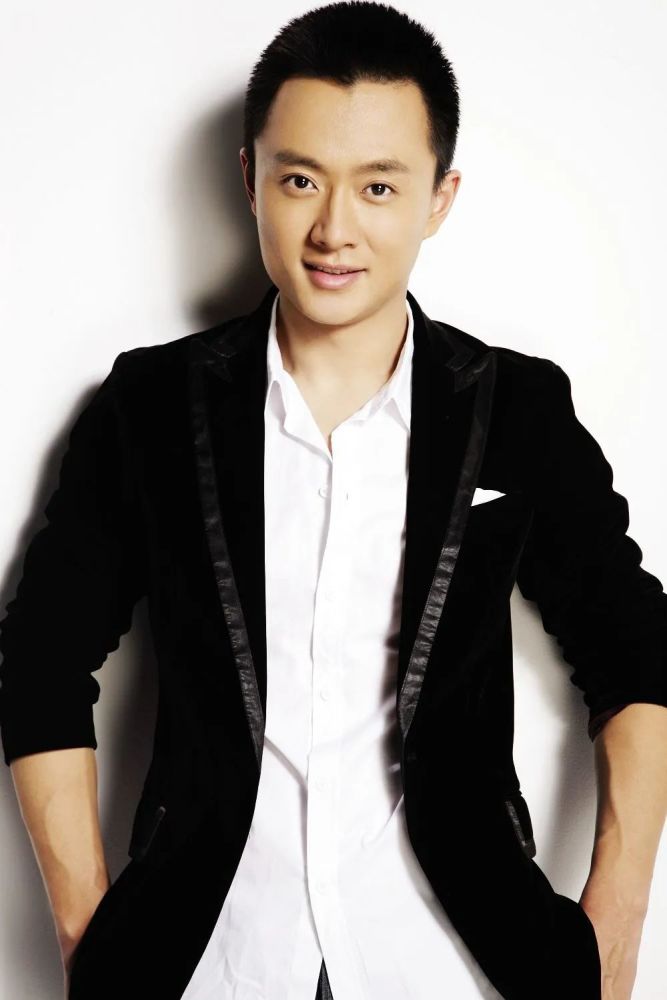 特战荣耀挖宝这个变态狂特勤连长居然是古装美男子吴健