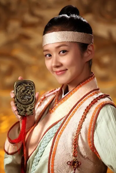 因说错话断送演艺事业的韩星张娜拉如今怎样其实并不惨