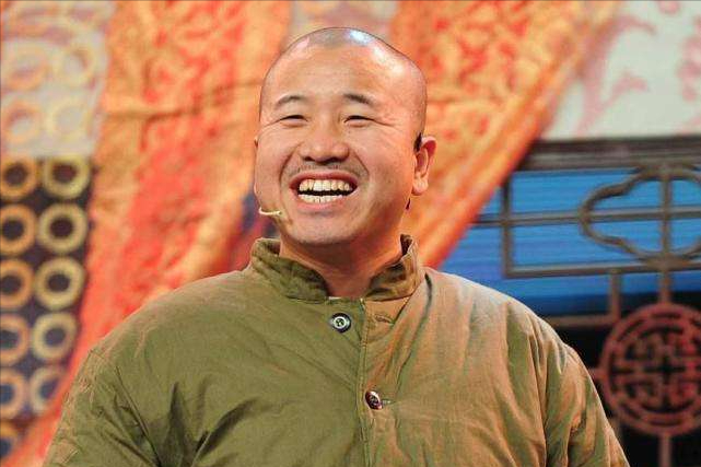 "刘能"王小利:娶小11岁李琳恩爱22年,如今一家5口幸福美满