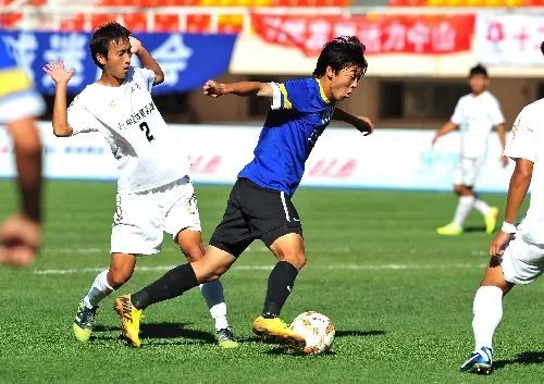 告别8年蓝衣生涯 "球王"北上战中超