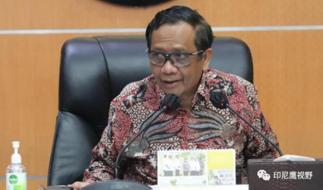 印尼政治法律安全统筹部长马福德表示,不会禁止人们通过示威表达自己