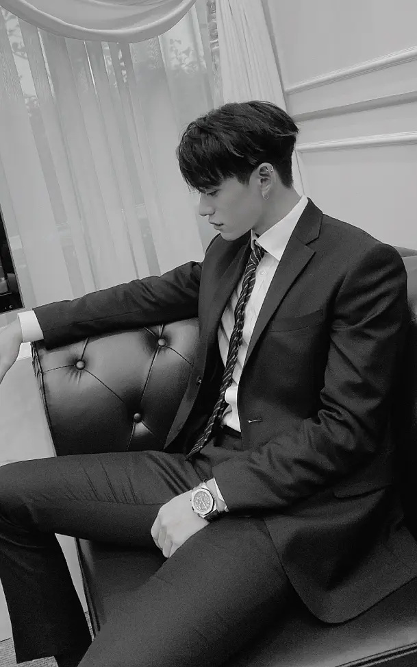 黄旭熙有喜欢黄旭熙的宝宝吗站出来一起支持他啊