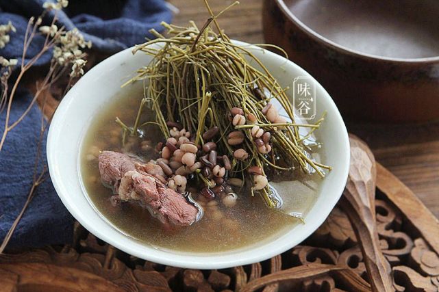 春季易肝火旺我家常用这树根煲汤喝祛湿又养肝喝完有回甘