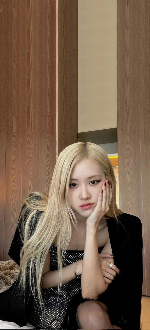 blackpink丨朴彩英ros07精选壁纸一组【220410】