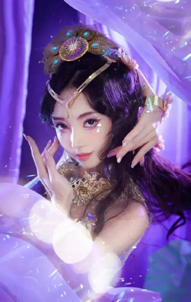 永劫无间cos异域风情花无痕胡桃率先出击