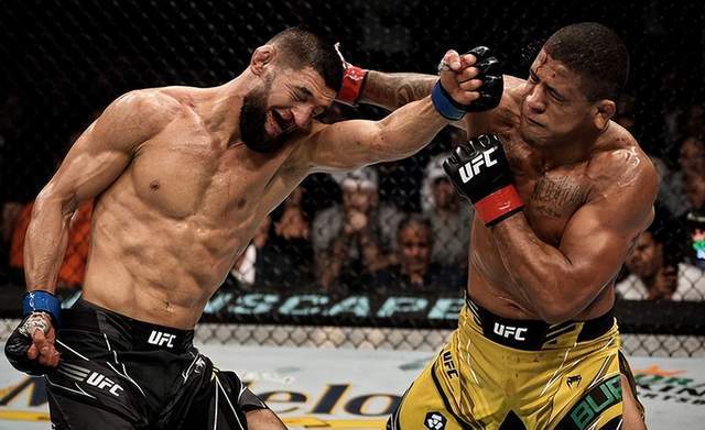 李景亮却遭痛批,拳迷:李景亮你别再乱叫了|ufc|乌斯曼|李景亮|奇马