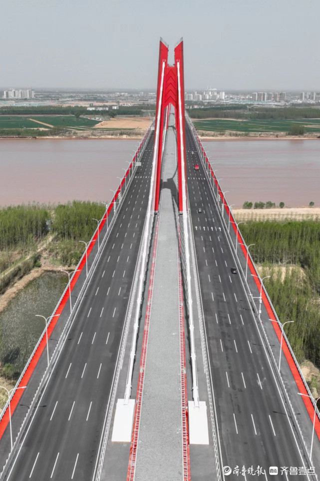 航拍最大跨度黄河大桥济南黄河凤凰大桥