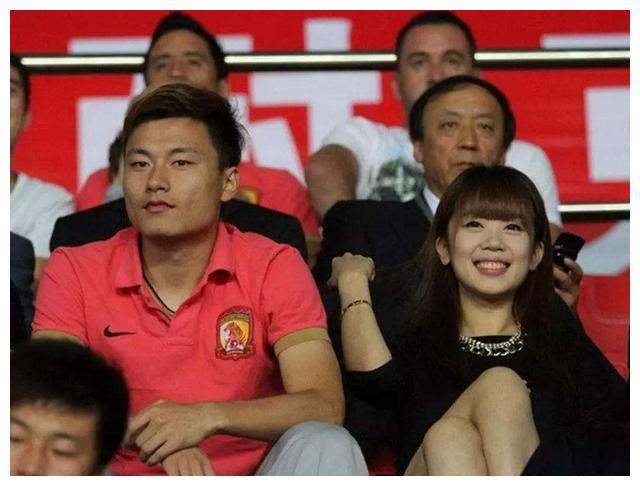 训练时不忘带华子娶亚洲小姐买豪宅的郜林生涯收入有多少