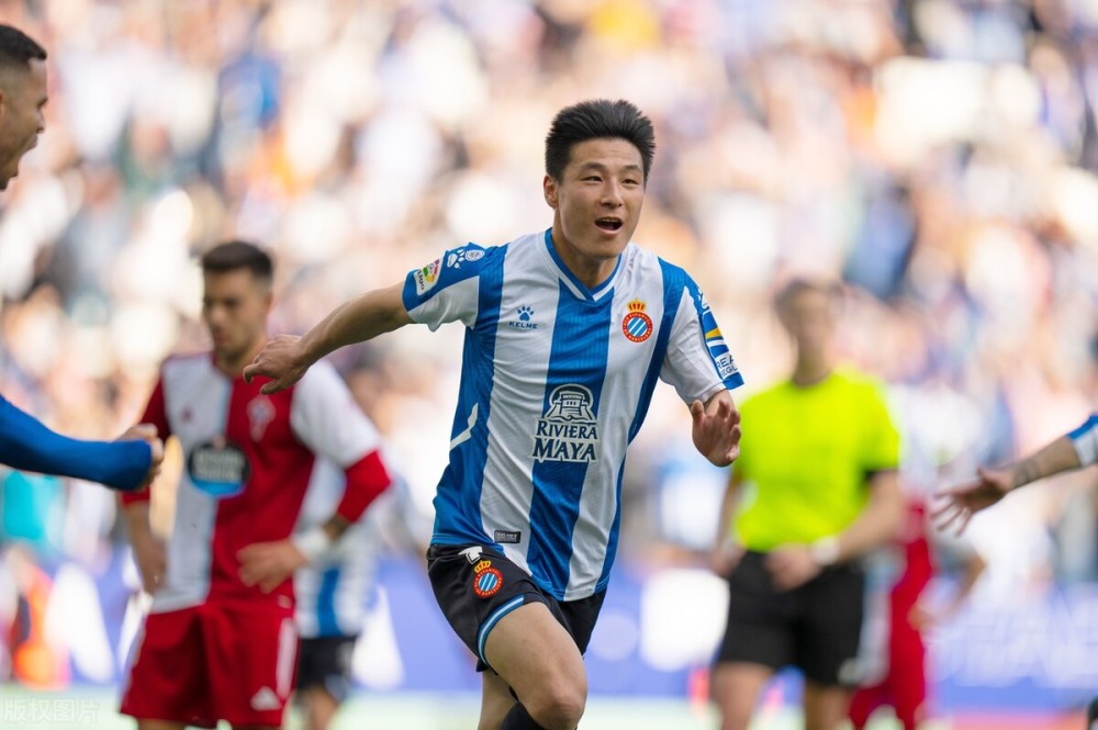 凌晨3点郭田雨留洋首秀获主帅高度肯定狂奔80米回防看呆队友