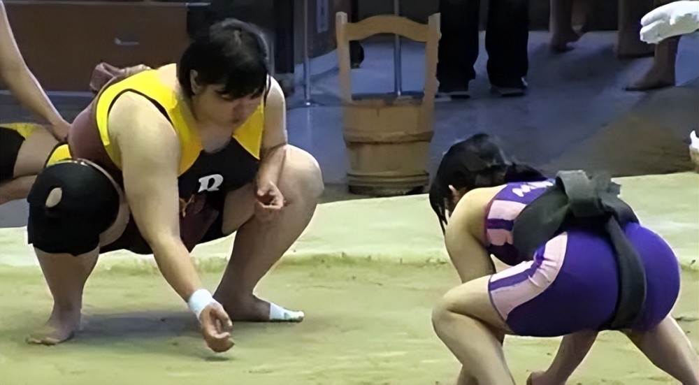 揭秘:日本女子相扑运动发展史