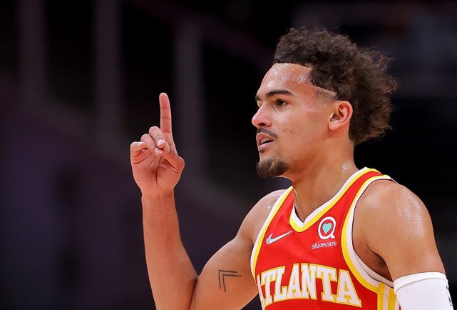 特雷杨夺得ncaa和nba单赛季总得分王 总助攻王