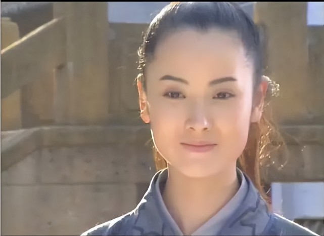 她在吴京主演的电视剧《水浒后传》中出演了女主角韩若男一角,这是一