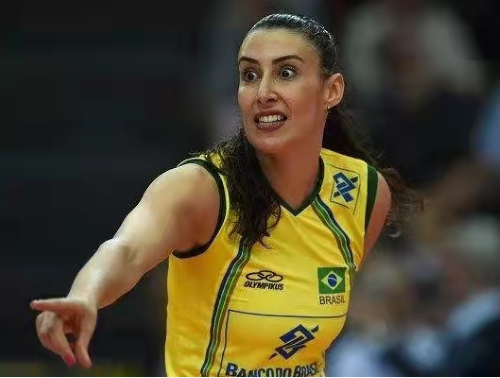 巴西女排传奇球员谢拉退役 球员生涯获得很多荣誉 成就媲美朱婷_腾讯