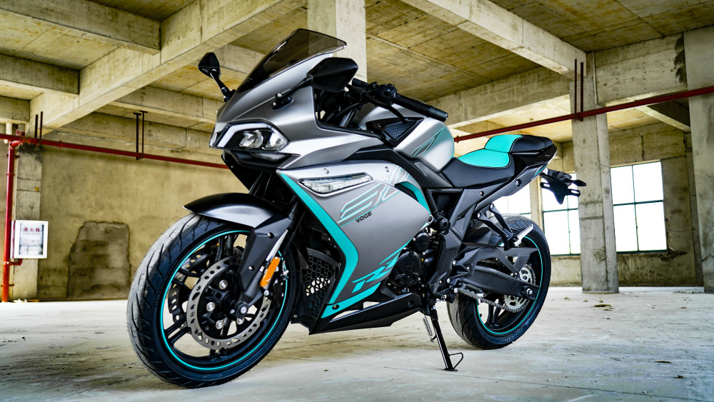 悄悄升级不加价无极300rr新款到店实拍