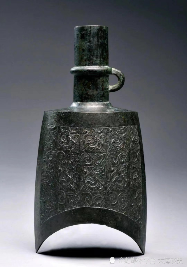 古代打仗击鼓冲锋鸣金则收兵那鸣金是什么意思是敲金子吗