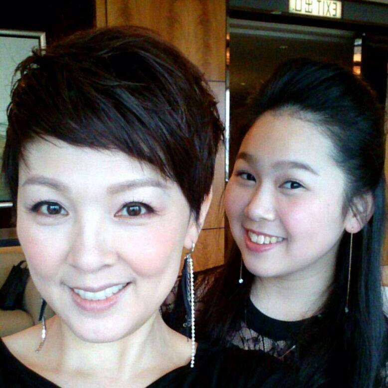 告别吴咏虹后,何英伟遇到了温婉动人的jo jo,志趣相投的两人很快走到