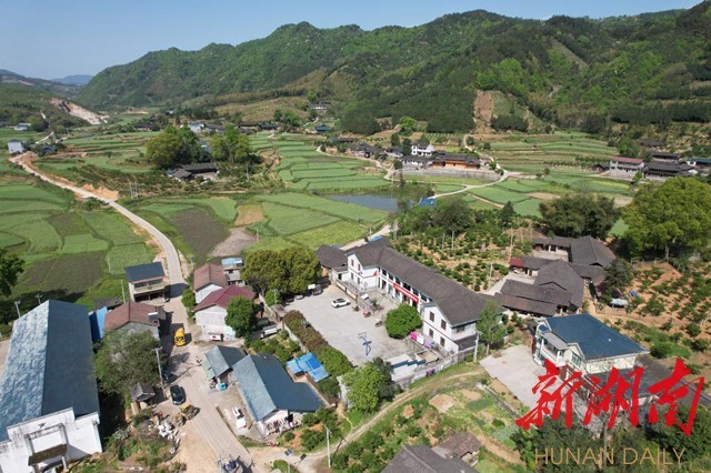 洪江市乡村教师杨宗龙:三十九载已暮年 教育初心终不改