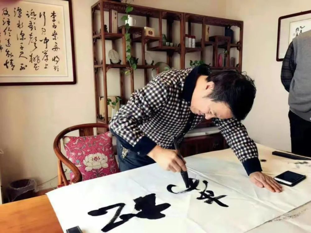 【崇德尚兿】喜迎二十大书画名家|车夫(专题展)_腾讯新闻