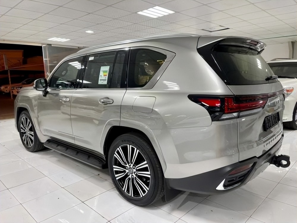 落地价超200万全新雷克萨斯lx600国内实拍内饰可媲美迈巴赫