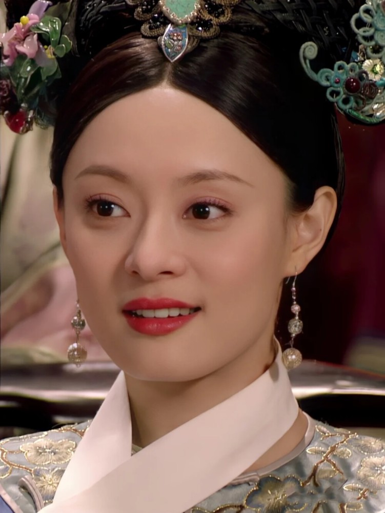 甄嬛传能封神还有妆容的功劳让当时29岁的孙俪美回少女了