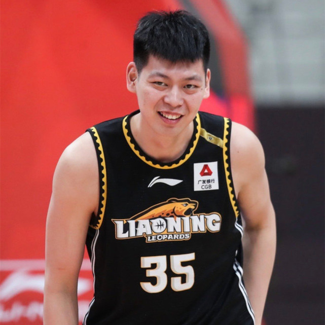 朱荣振即将回归山东男篮,在徐长锁麾下,发展前景仍不容乐观