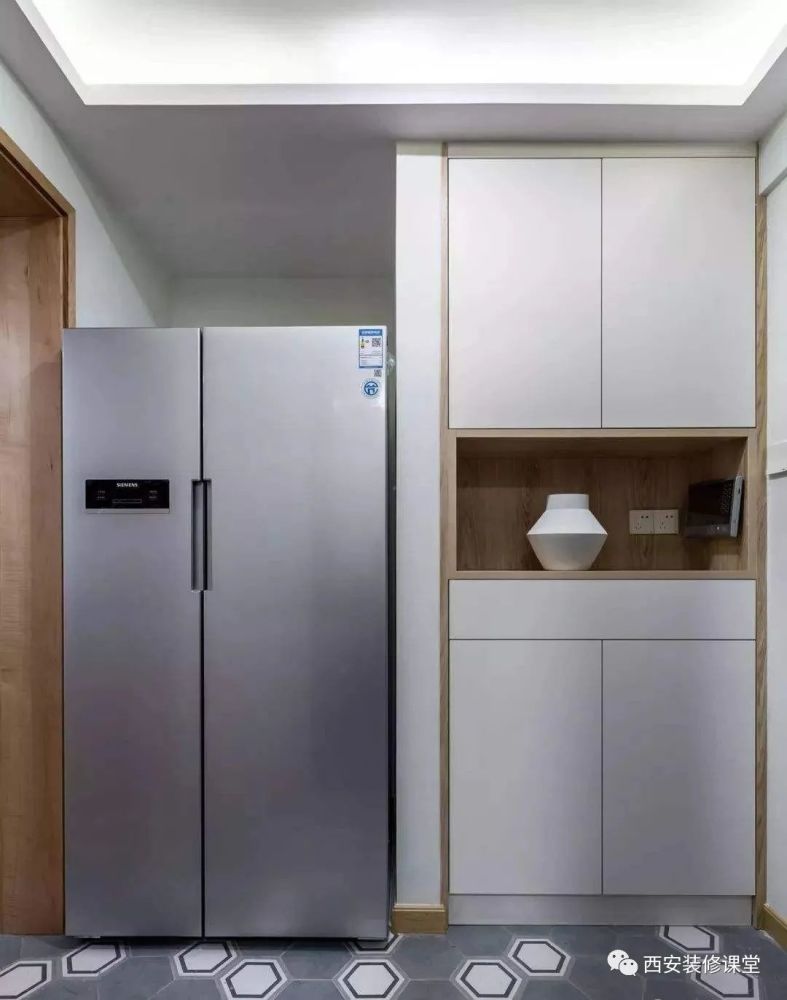 冰箱只能与鞋柜放一起,怎么定制更好?4.12_腾讯新闻