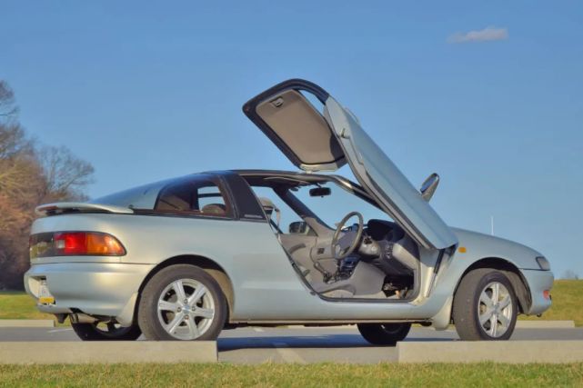 最廉价的鸥翼门跑车,丰田sera听过吗?