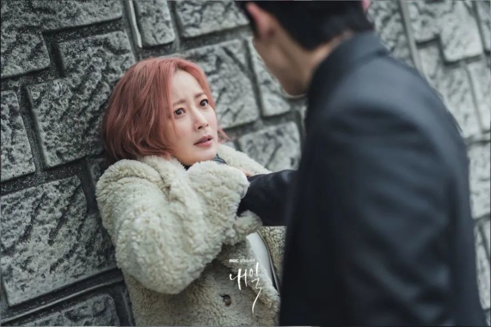netflix韩剧还有明天第4集剧情与评价心得不要自己一个人淋雨