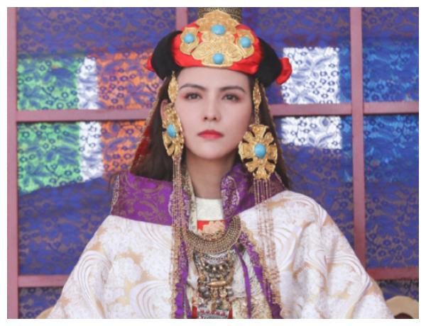 尽处》今晚就要大结局了,除了主角外虽然剧中的选角都不是人气演员,但