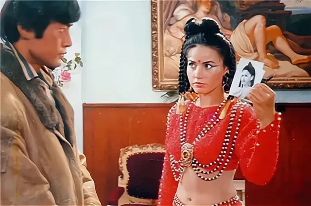 加沙洛娃的扮演者是新疆歌舞团演员帕霞61乌买尔.