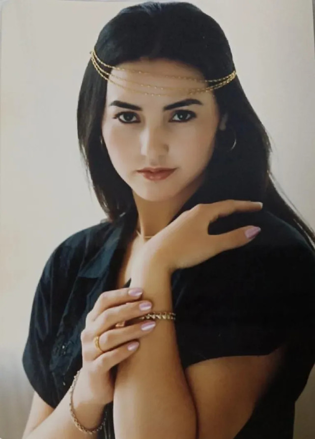 加沙洛娃的扮演者是新疆歌舞团演员帕霞61乌买尔.