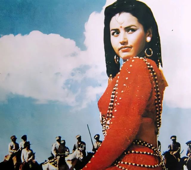 加沙洛娃的扮演者是新疆歌舞团演员帕霞61乌买尔.