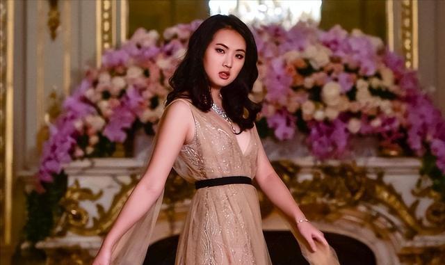 任正非第二任妻子姚凌:秘书出身,生了个学霸女儿,如今是明星