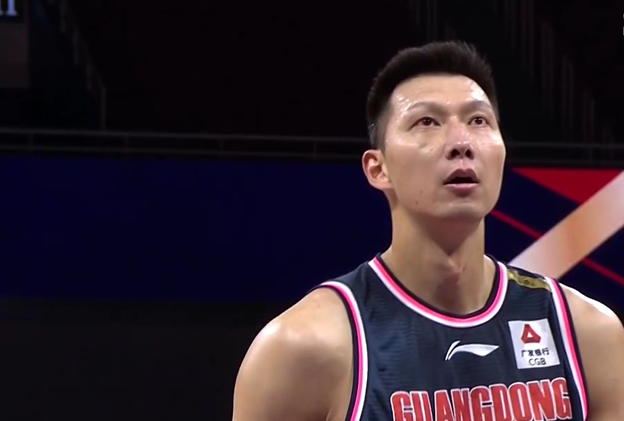 广东队 CBA名帅预测半决赛！辽宁队有2大隐患，广东队能晋级总决赛