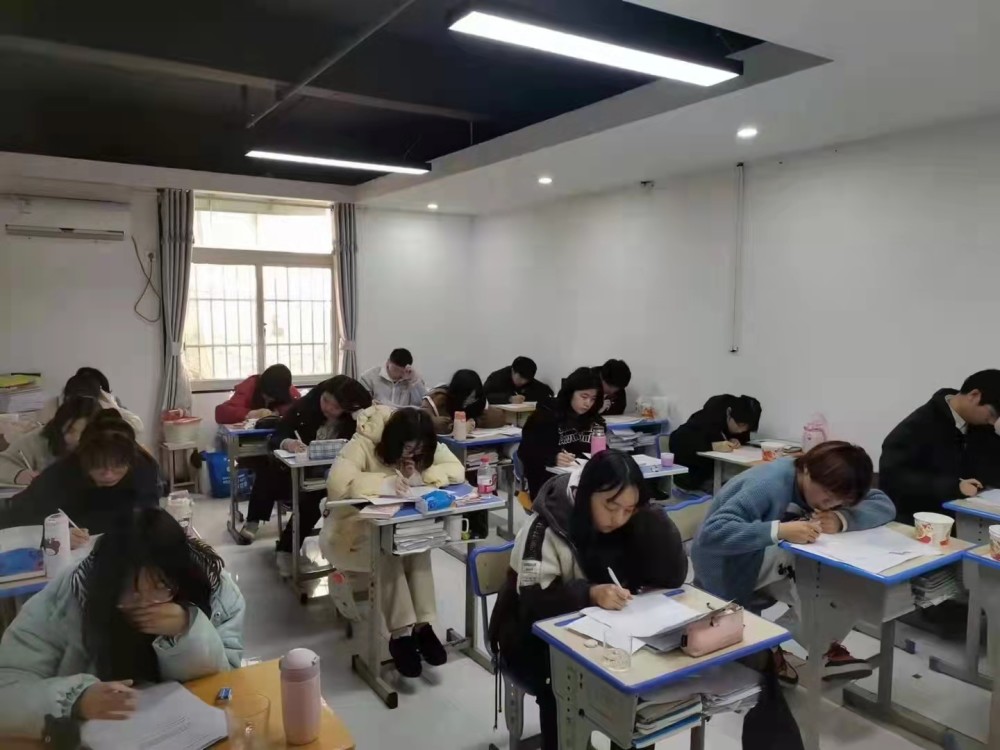 2022武汉高考复读辅导学校高考失利复读不适合所有人