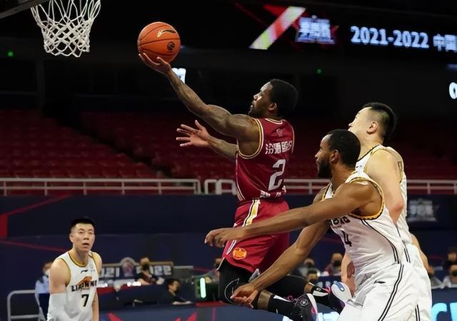 cba CBA中非混血喊话杜锋，表明未来为国效力，中国女友身材颜值绝了