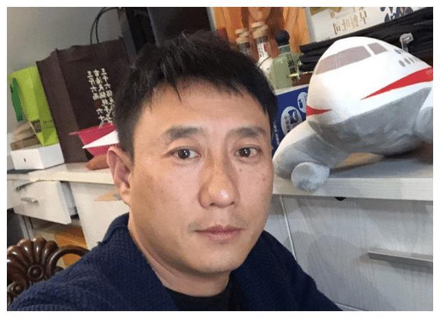 谭乔,被人称"开不出罚单"的交警,他的痛苦与艰难我们看不见