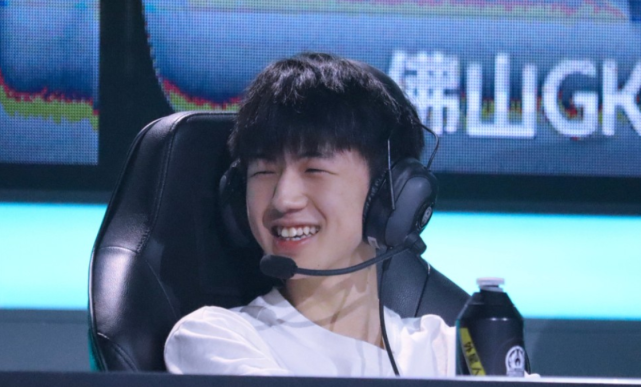 梦岚再次突破人类上限,发育路打上129段,gk有他能争夺冠军!