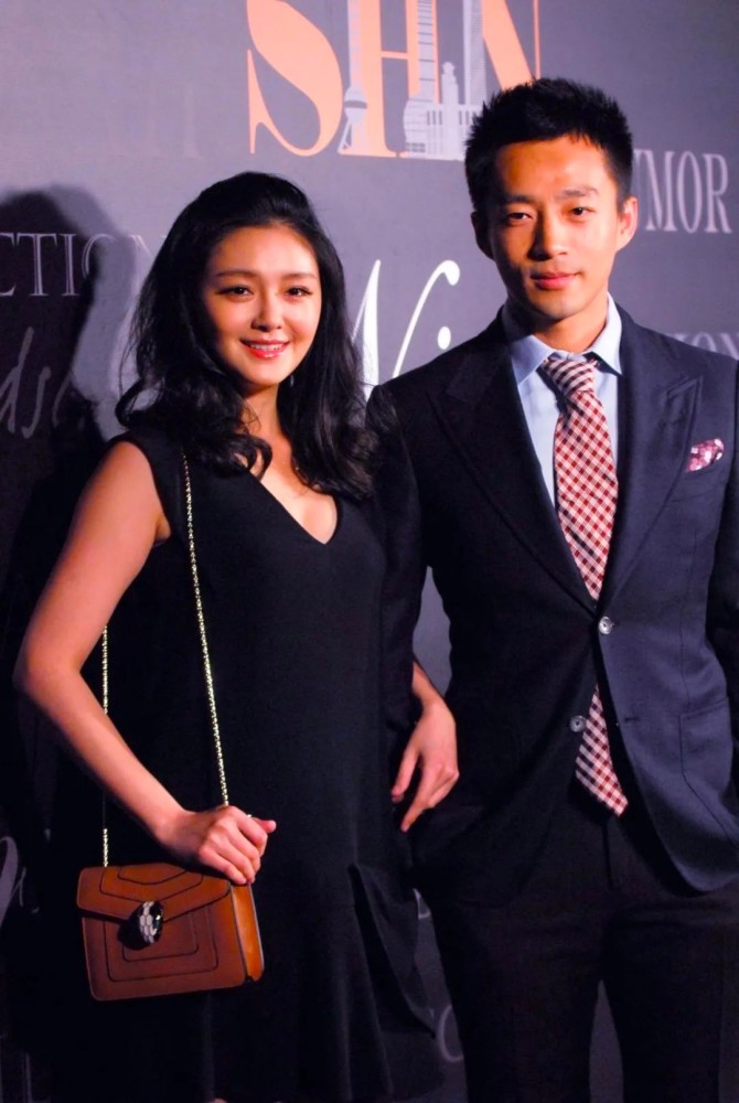 汪小菲点赞与大s昔日恩爱合照后取消网友像极了前任半夜emo